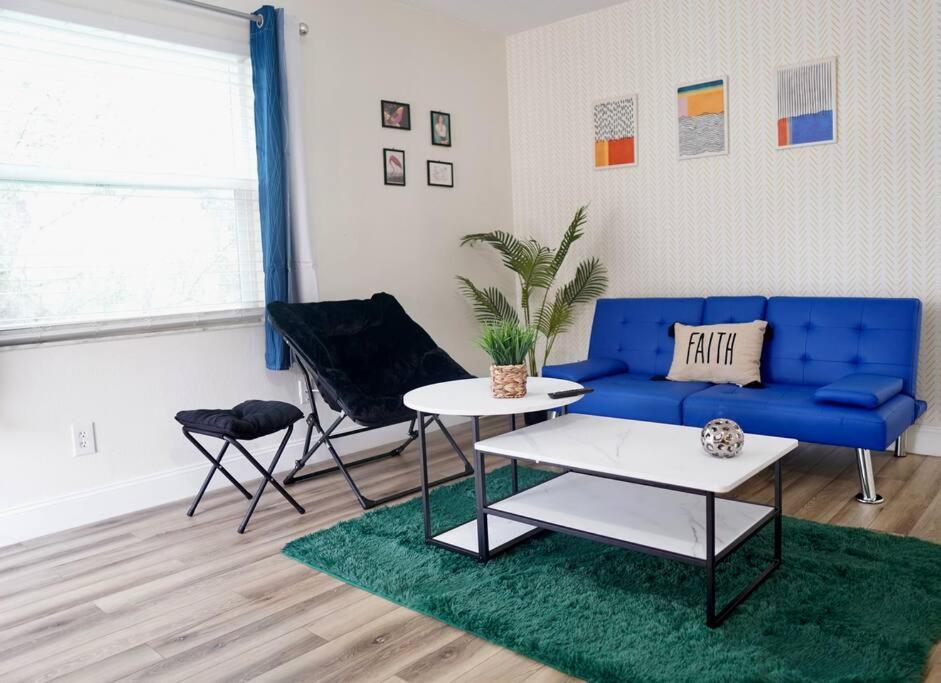 Jay'S Cozy Arts Apartment Tampa Bagian luar foto