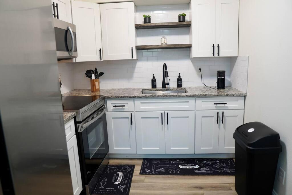 Jay'S Cozy Arts Apartment Tampa Bagian luar foto